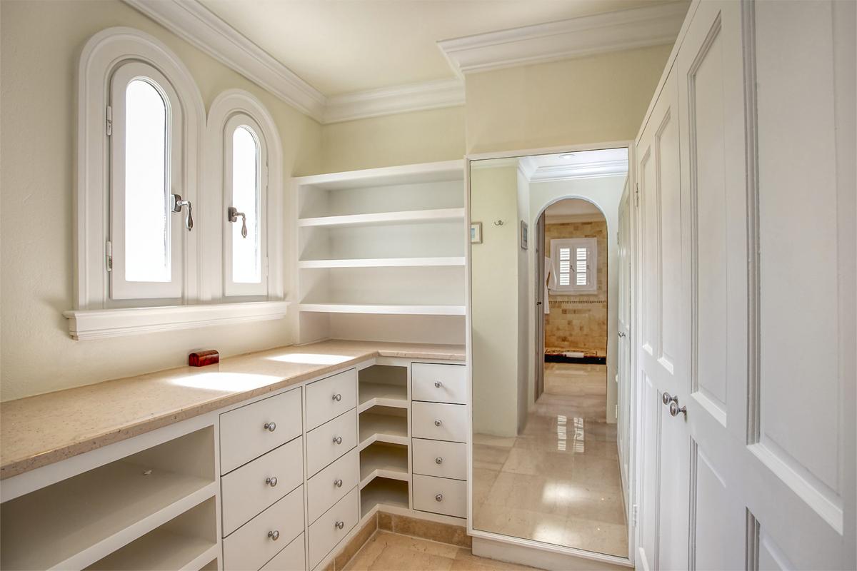 A louer studio 1 chambre Terres Basses Saint Martin_ Salle d'eau - 16
